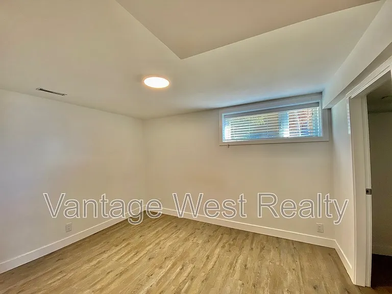 105B Boppart Ct — Photo 9