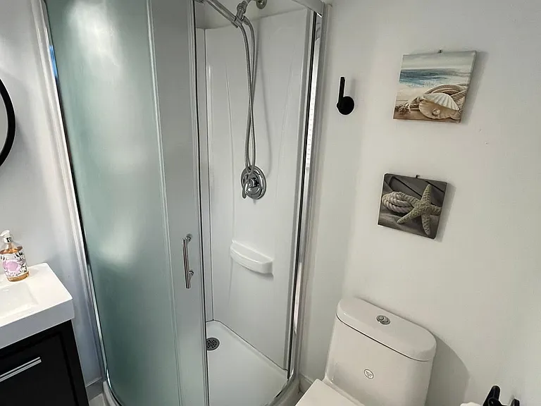 2272 Mowat Ave #42 — Photo 17