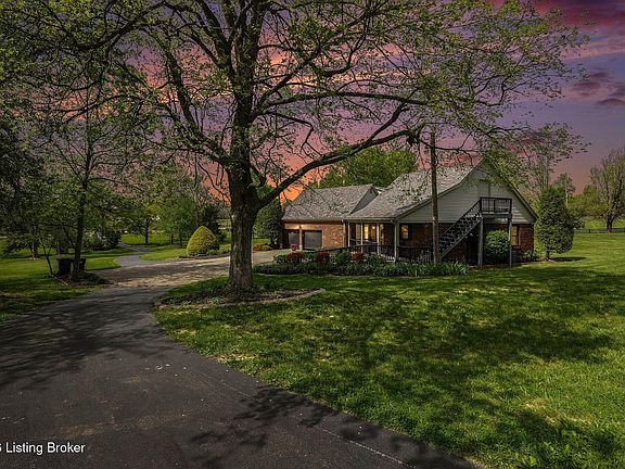 4th image of 1799 Veechdale Rd
