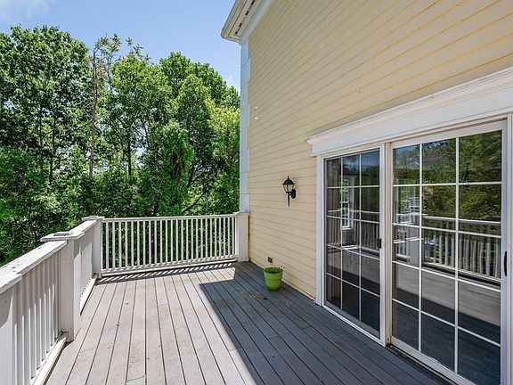 5th image of 1 Riverview Blvd APT 2-202