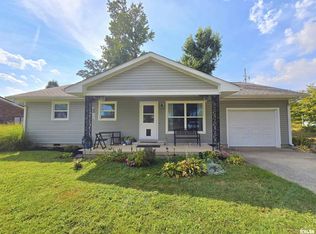 23 Oak Park Dr W, Centralia, IL
