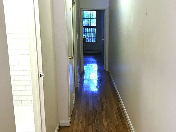 4th image of 641 Grand Ave APT 1a