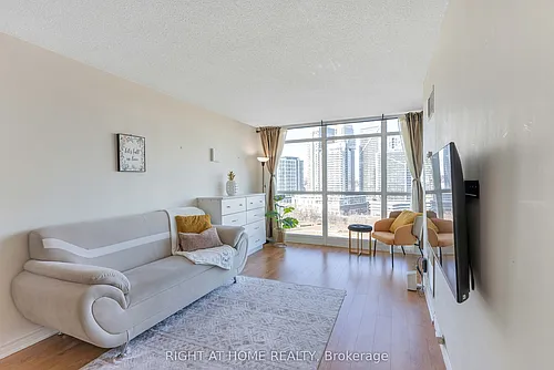 231 Fort York Blvd #1807 Photo 1