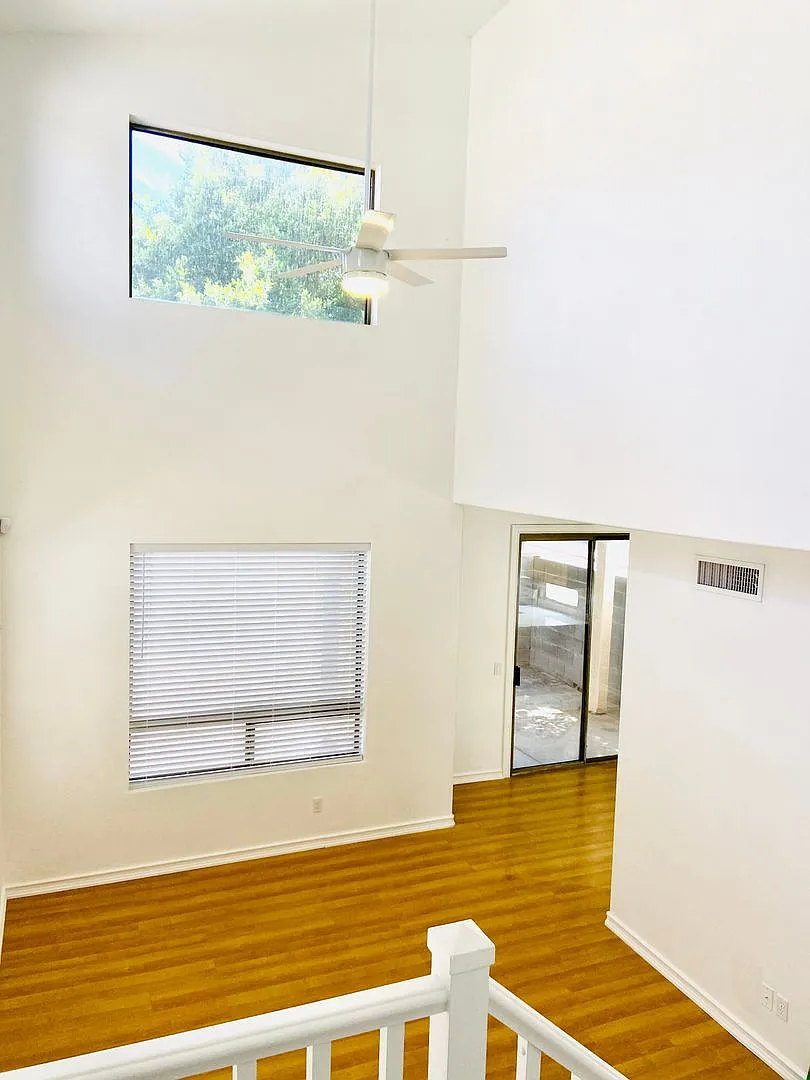 3-bedroom, 2.5 bath in northeast Mesa — Photo 3