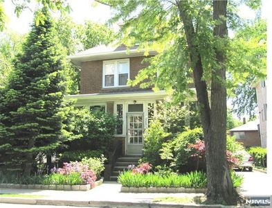 264 Grant Ave, Cliffside Park, NJ, 07010