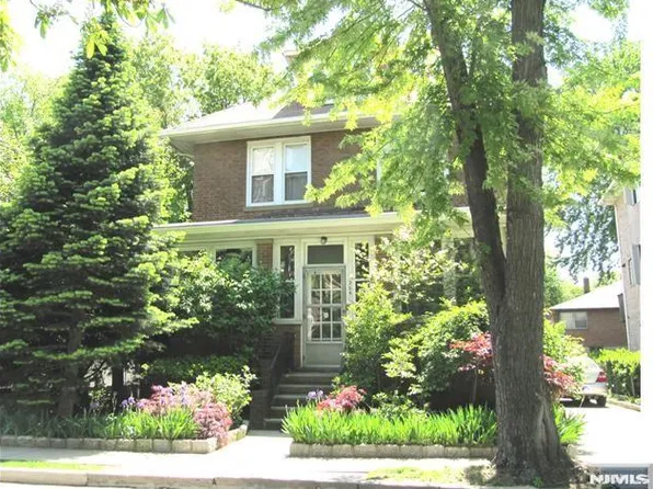 264 Grant Ave, Cliffside Park, NJ 07010