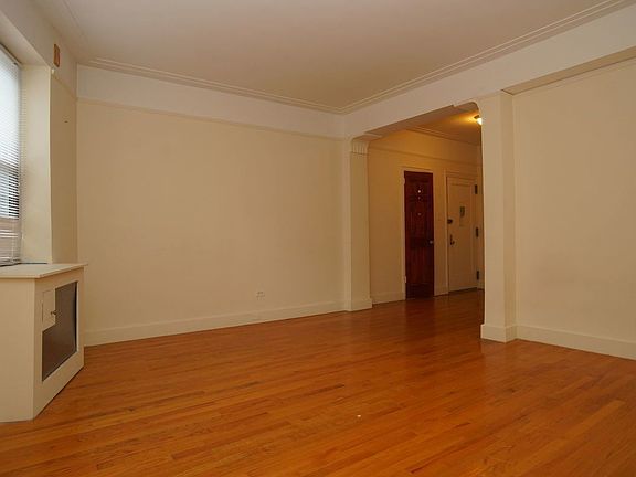 3rd image of 529 E 235th St APT 3D
