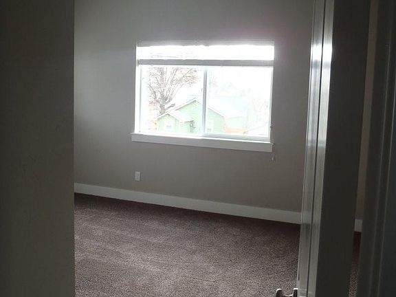 4th image of 2229 W Sussex Ave