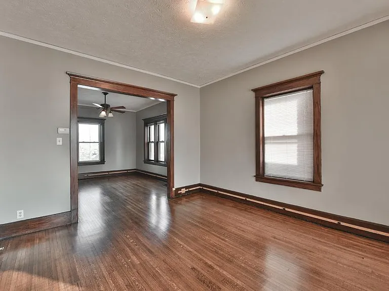 3122 Cass St — Photo 6