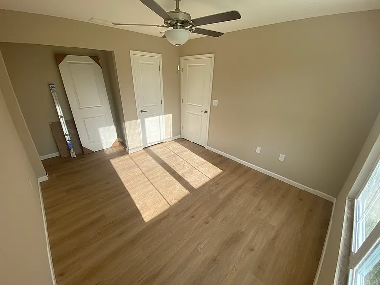 128 W Perry St #128 — Photo 8