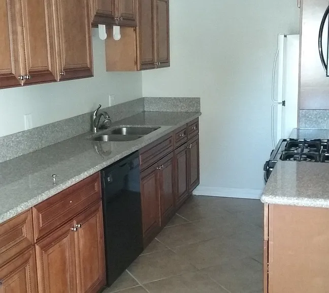 628 E Virginia Way — Photo 1