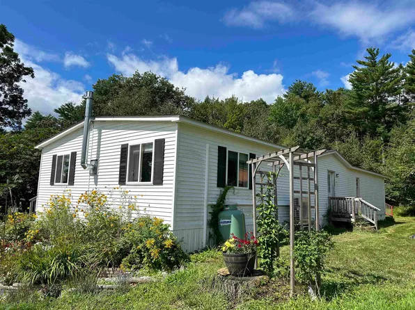 25 Tonka Street, Rochester, NH 03867