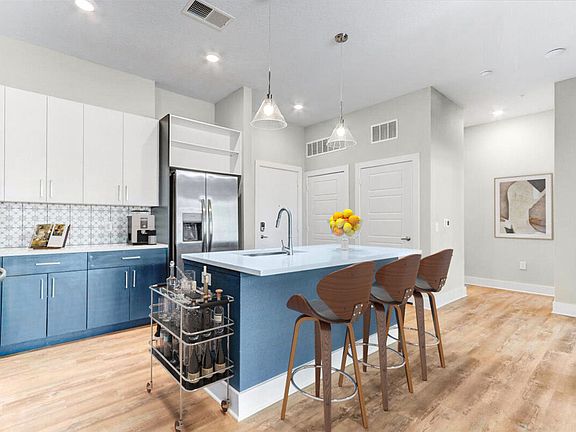 4th image of 1906 Promenade Way #10911868