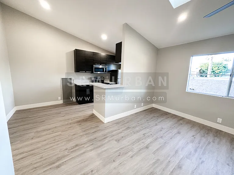 4046 Arizona St #5 — Photo 3