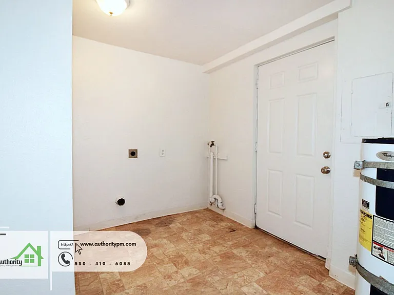 5410 Happy Valley Rd #2 — Photo 9