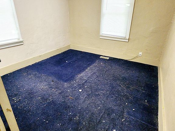 5th image of 2131 Fairview Ave