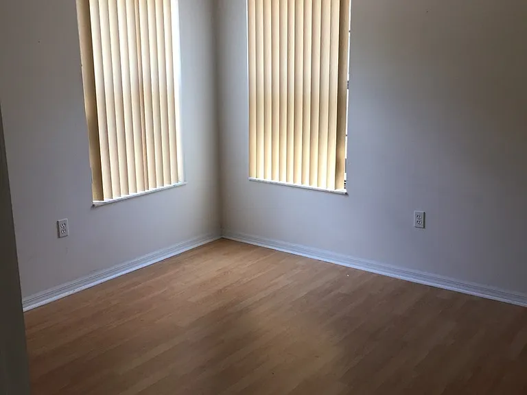 2216 NE 39th Ave — Photo 12