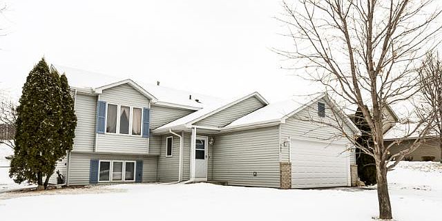 1st image of 805 Moonlight Pl