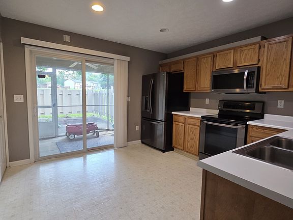 5th image of 2405 Tarpon Bay Dr