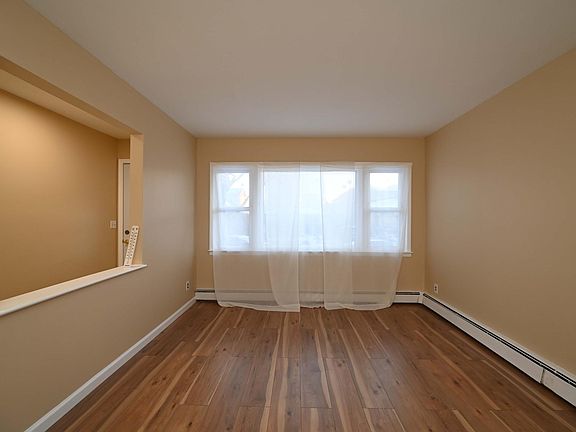 4th image of 399 Cromwell Ave #991