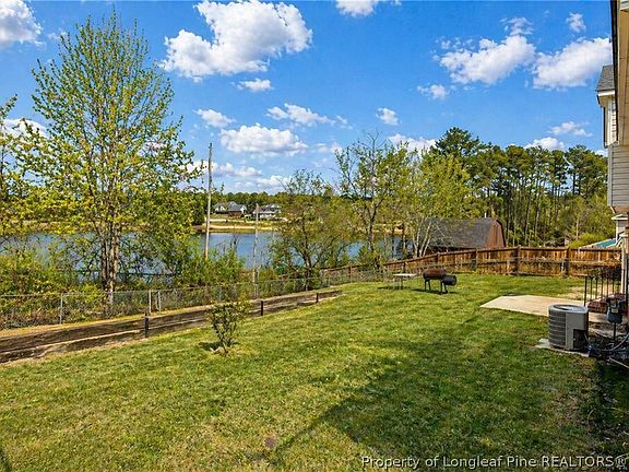 3rd image of 382 Saddle Ridge Rd