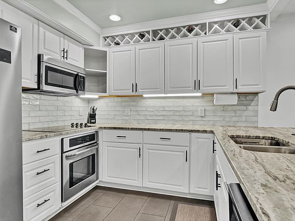 4th image of 1800 Eastwood Rd #164