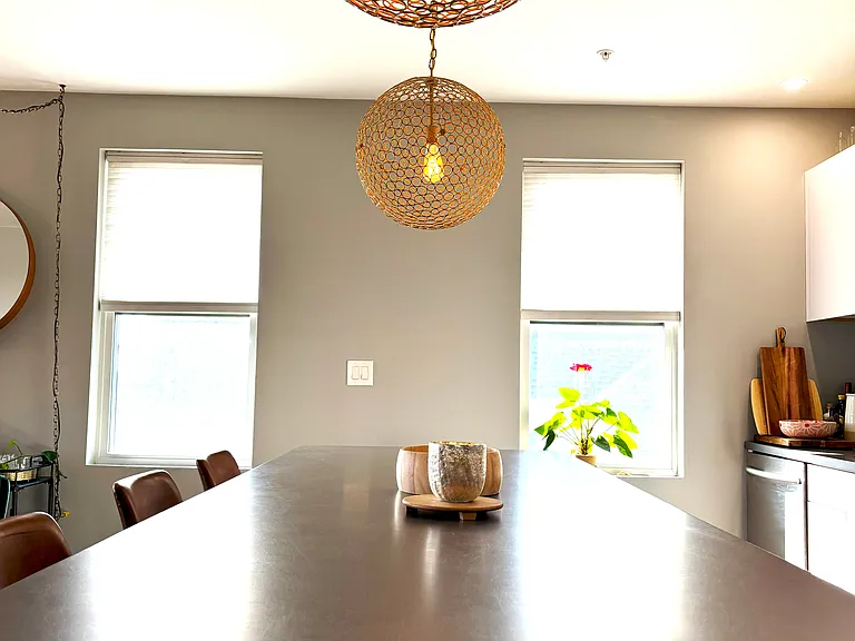 408 E 8th St #3 — Photo 8