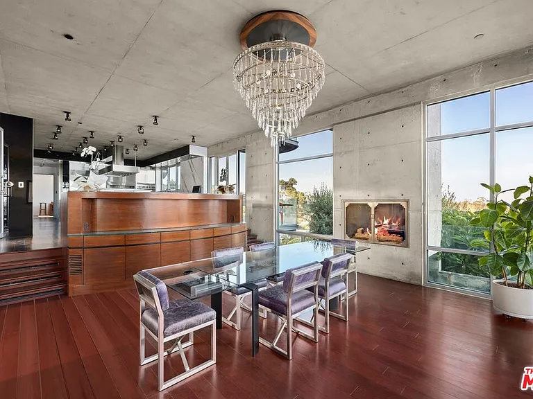 2260 Sunset Plaza Dr — Photo 10
