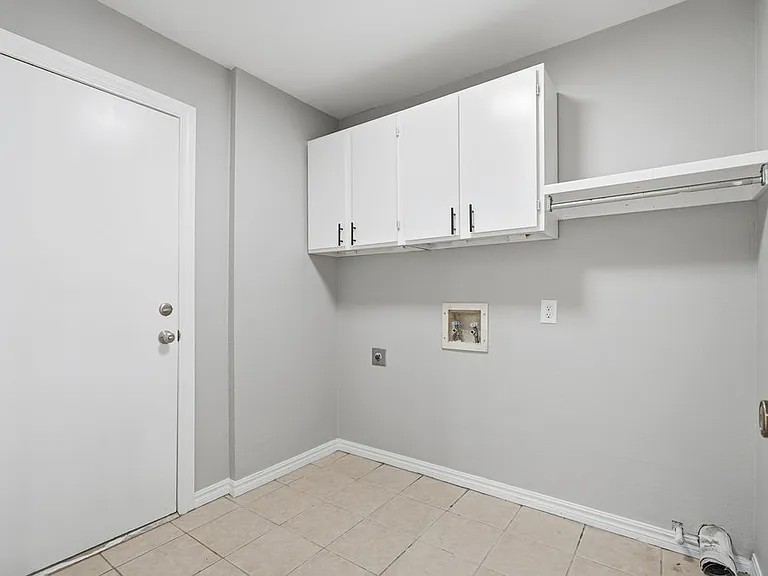 3310 E 68th Pl #4 — Photo 20