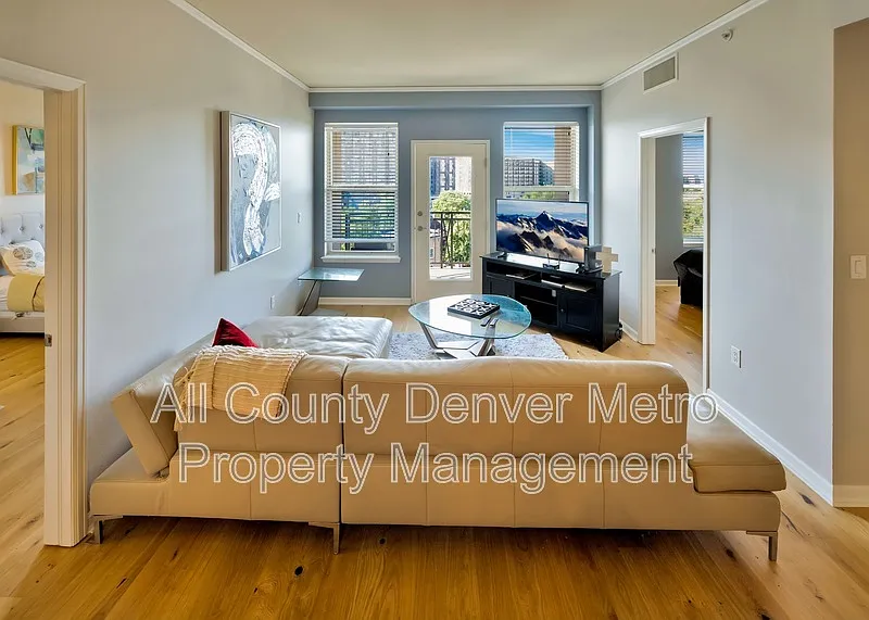 2 bed, 2.0 bath, 970 sqft, $2,235 — Photo 4