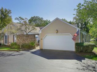 1056 Dartmouth Dr, Wheaton, IL