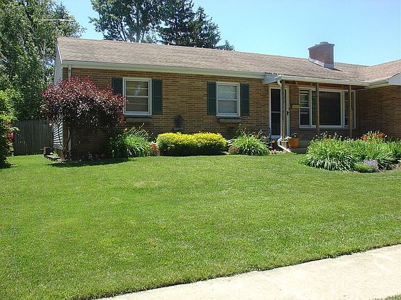 pre remodeling pic of house