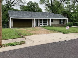 4747 Craig Ln, Overland Park, KS 66203