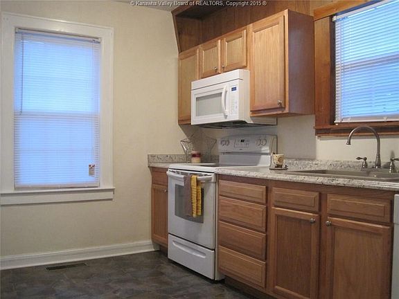 5th image of 134 W Riverview Dr