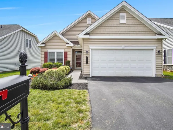 112 James Madison Dr, Mechanicsburg, PA 17050