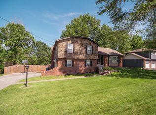 2458 S Blackman Rd, Springfield, MO 65809