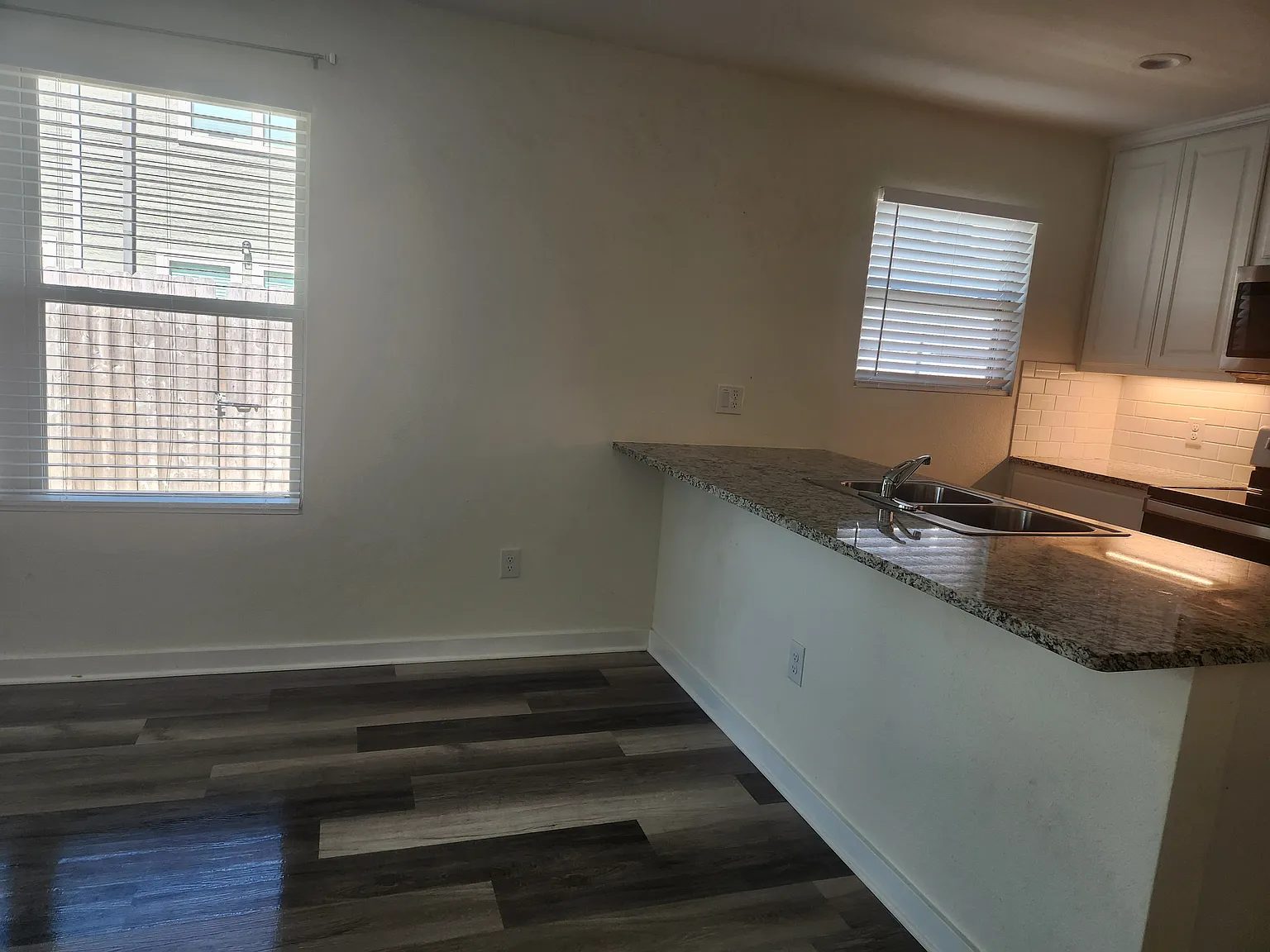 4 bed, 1332 sqft, $1,900 — Photo 3