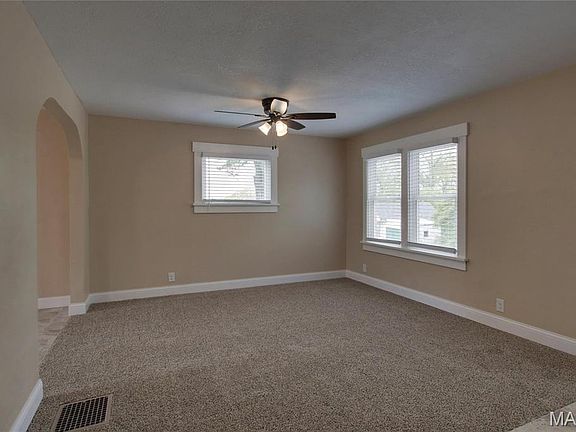 4th image of 728 Pine St