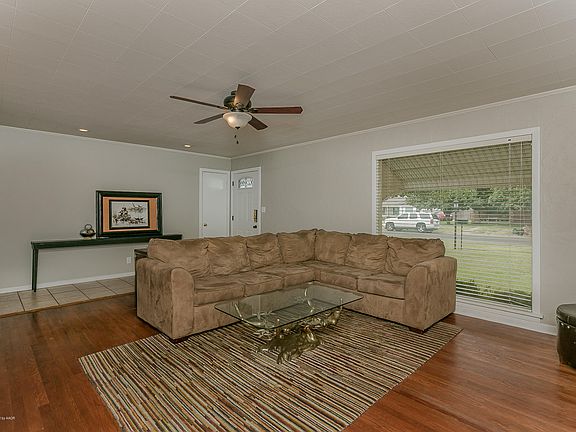 5th image of 1115 S Beverly Dr