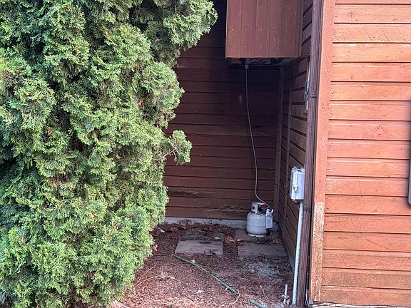 4th image of 35368 Wells Gray Ave