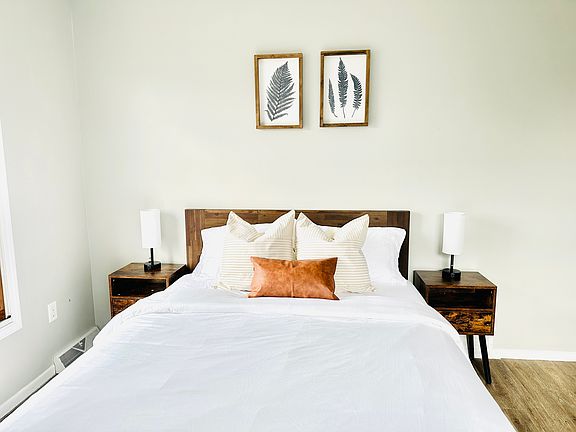 Queen bedroom