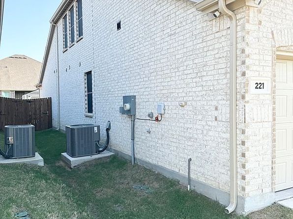221 Ardsley Ln, Princeton, TX 75407