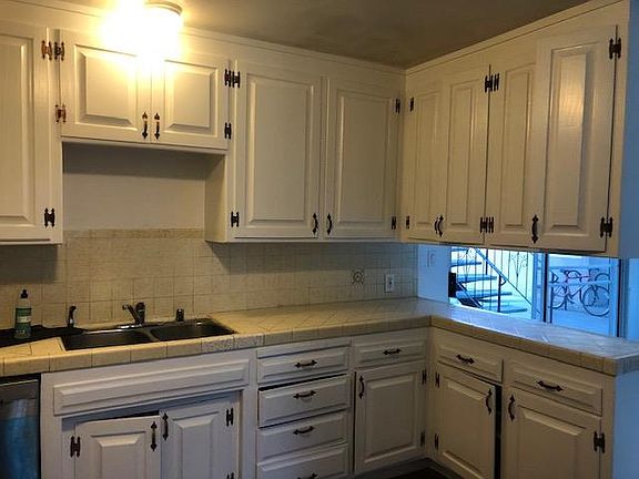 5th image of 445 Firloch Ave #1