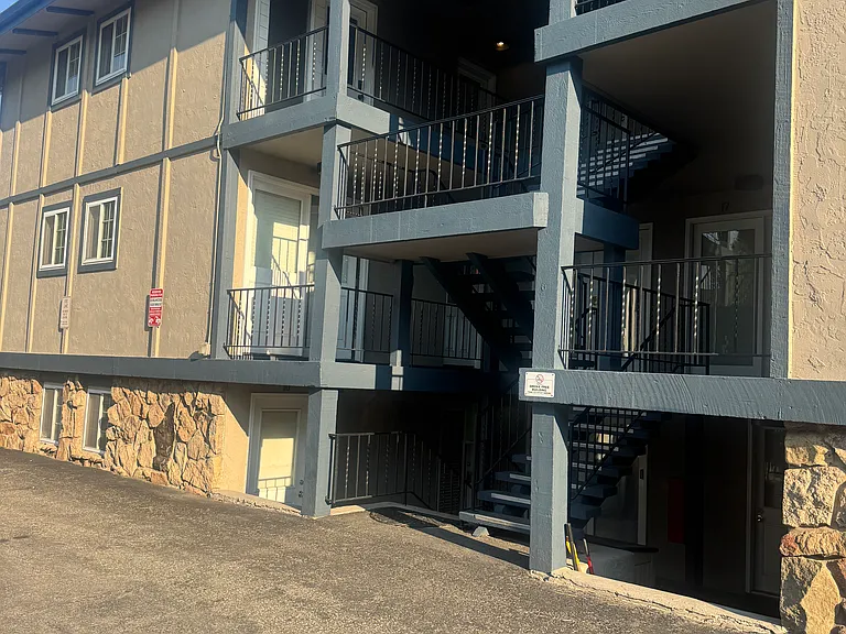 214 N Main St #20 — Photo 8