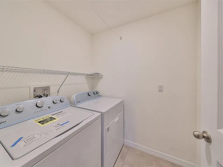 16782 Carlton Pond St — Photo 33