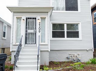 2309 Foster St #A, Evanston, IL 60201