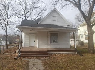 1523 SW Western Ave, Topeka, KS 66604