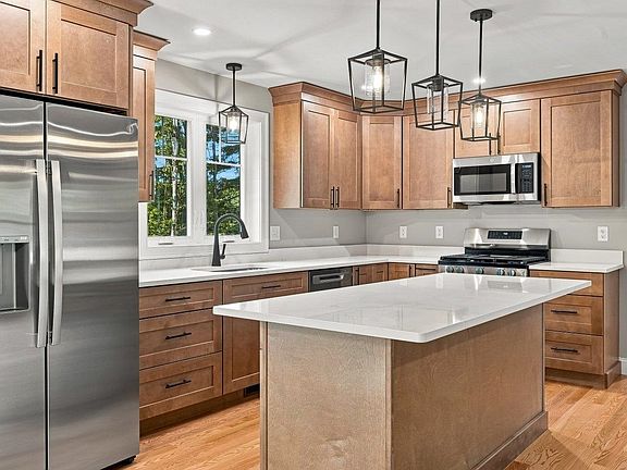 4th image of 32 Hansonville Road