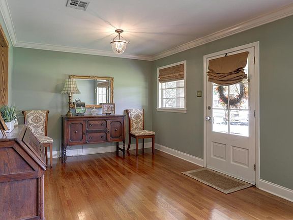 4th image of 127 Alonda Dr