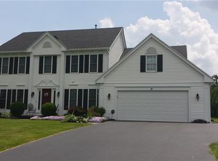 41 Wren Field Ln, Pittsford, NY 14534